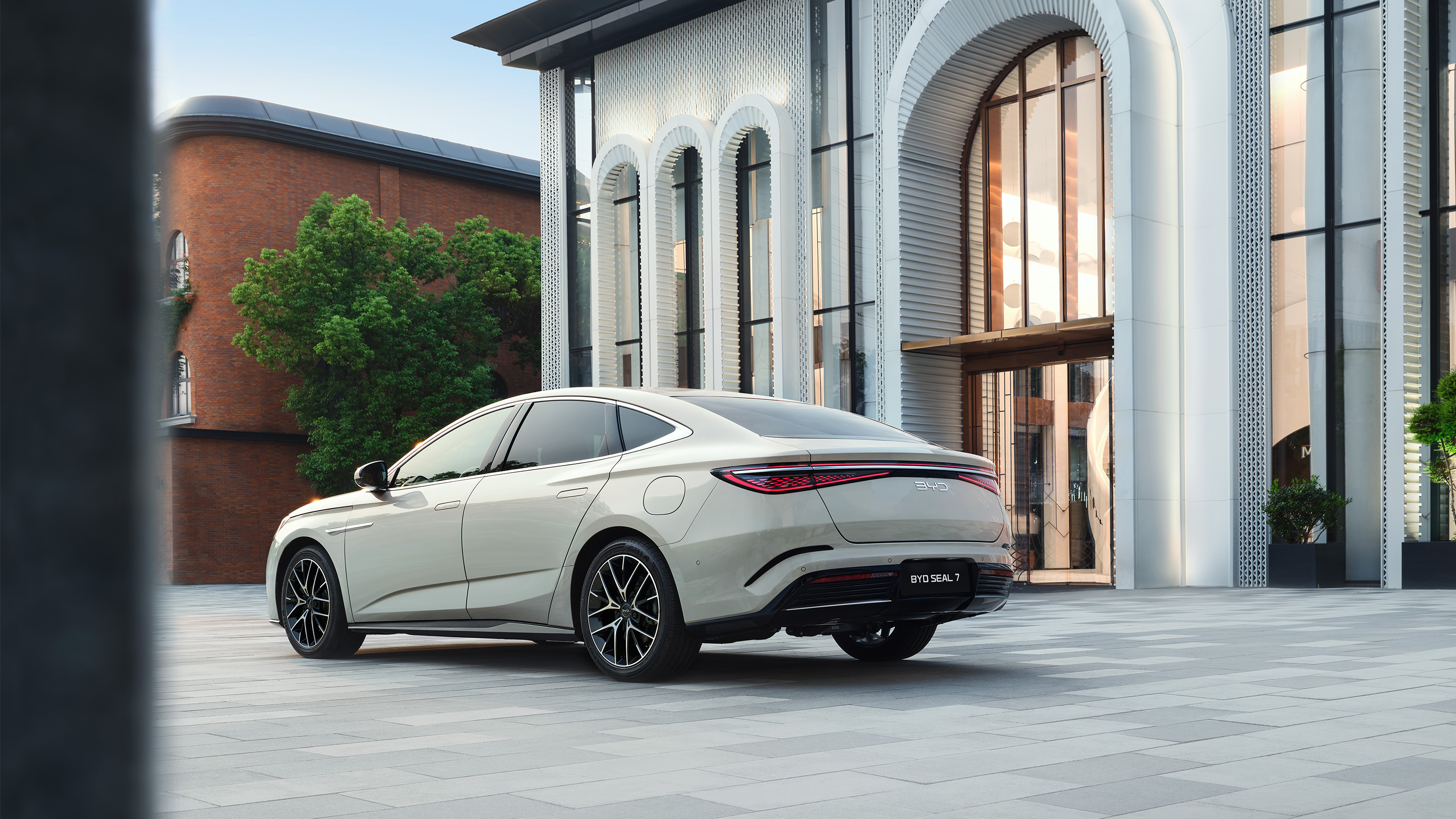 AG亚娱 SEAL 7 DM-i